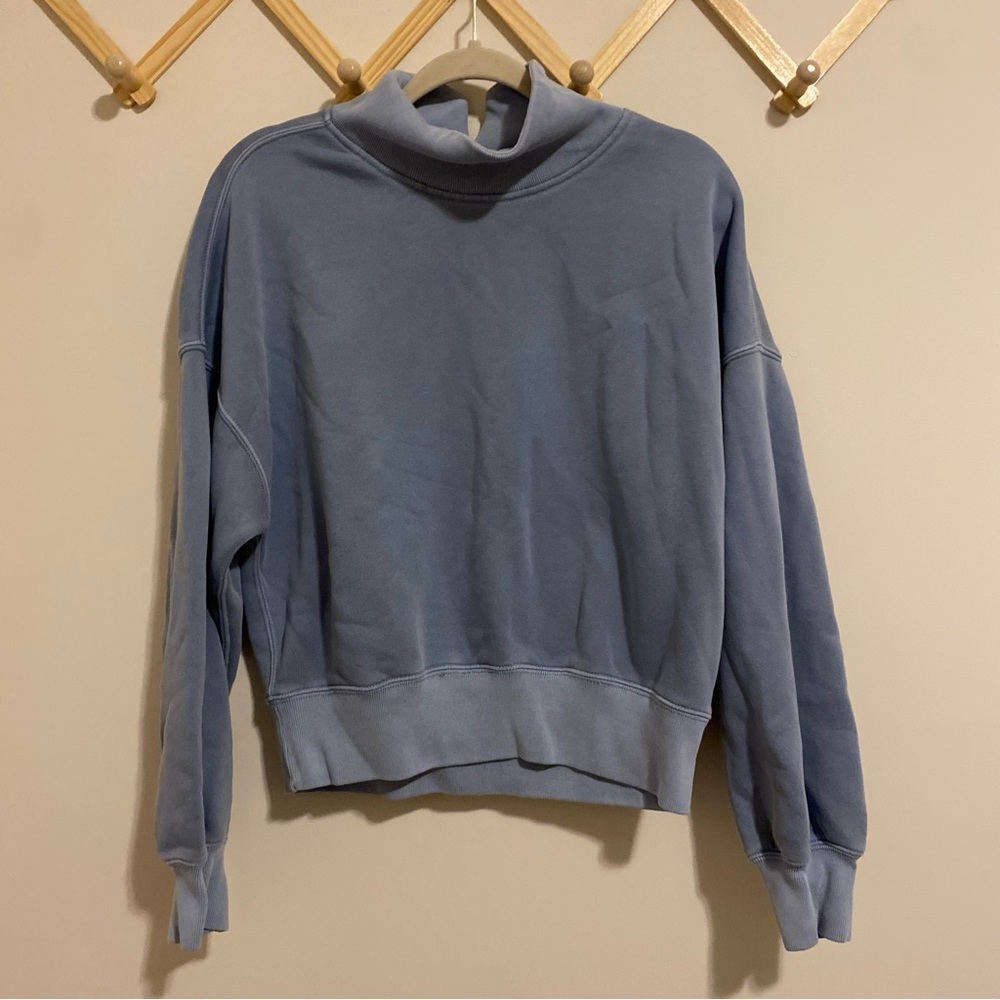 Abercrombie and Fitch Soft Max Essentials Pullover size Medium